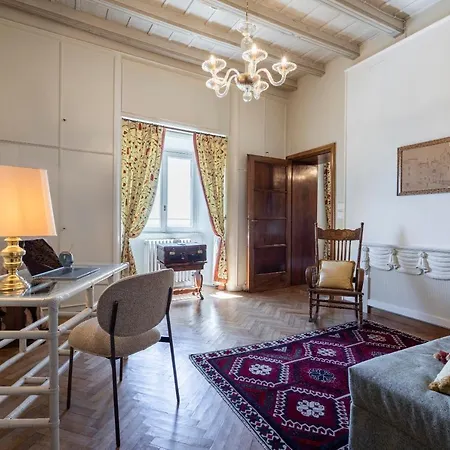 Foresteria Di Palazzo Radici فندق مبيت وإفطار 4*
