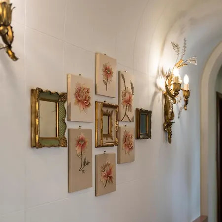 Foresteria Di Palazzo Radici فندق مبيت وإفطار 4*