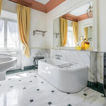 Foresteria Di Palazzo Radici 베르가모