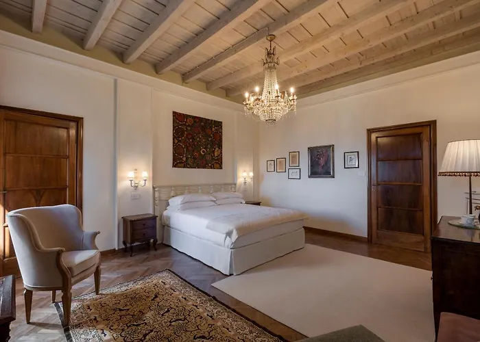 Foresteria Di Palazzo Radici 4*