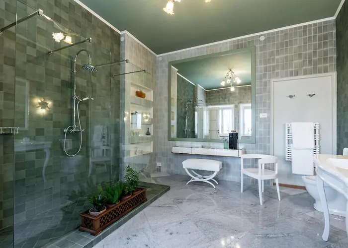 Foresteria Di Palazzo Radici Bed & Breakfast 4*