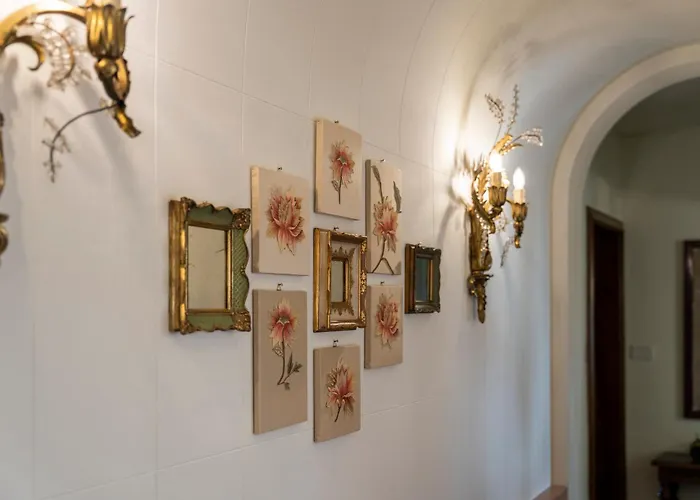 Foresteria Di Palazzo Radici Bed & Breakfast 4*
